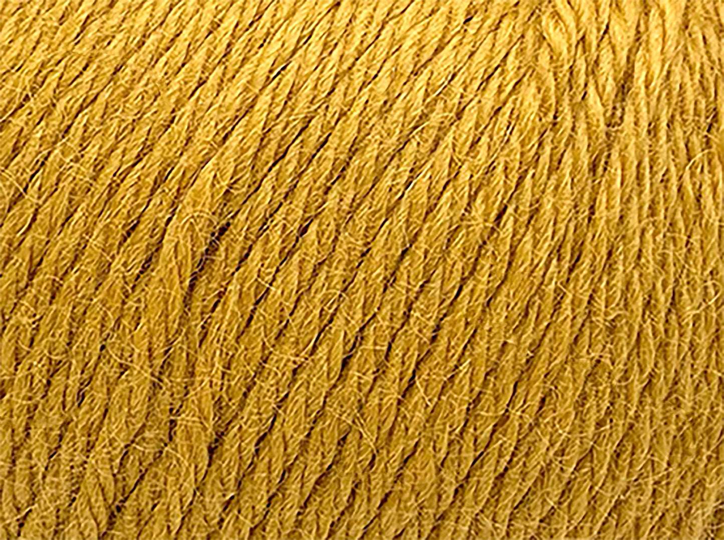 100% Baby Alpaca Yarn - Royalty Yarns Extra Soft Worsted #4 Baby Alpaca 4 Ply Yarn for Knitting, Crocheting and Weaving 200 Grams